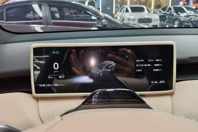 Used Nio ET5T 2024 75kWh Touring Instrument Cluster