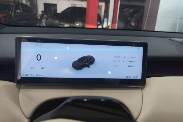 Used Nio ET5T 2024 75kWh Touring Instrument Cluster