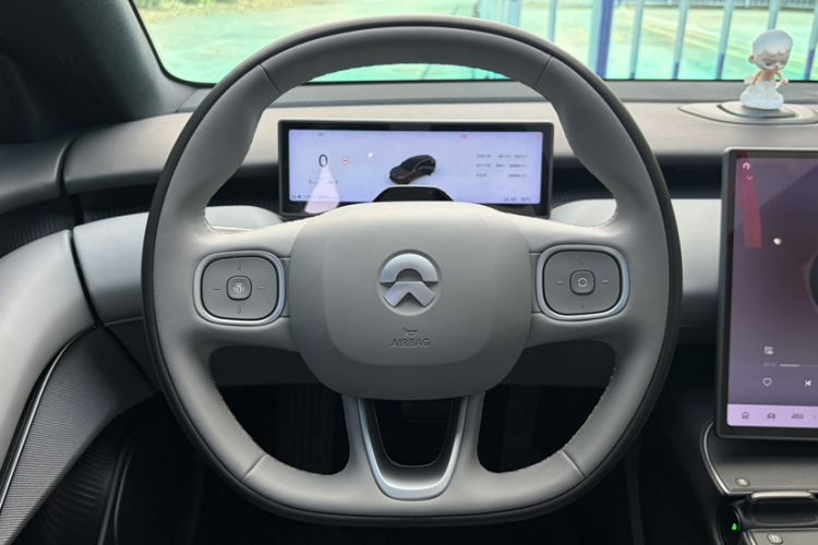 Used Nio ET5T 2024 75kWh Touring Interior 1