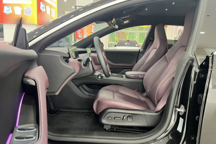 Used Nio ET5T 2024 75kWh Touring Interior 11