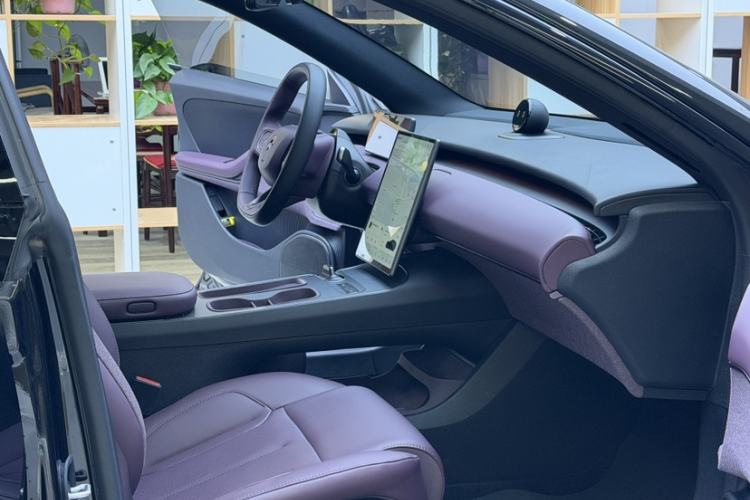 Used Nio ET5T 2024 75kWh Touring Interior 2