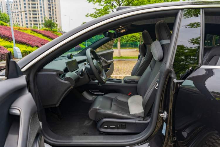 Used Nio ET5T 2024 75kWh Touring Interior 2