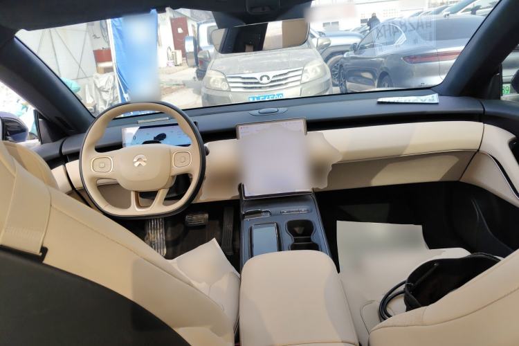 Used Nio ET5T 2024 75kWh Touring Interior 2
