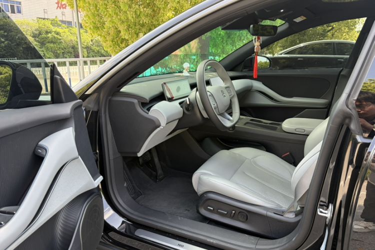 Used Nio ET5T 2024 75kWh Touring Interior 2