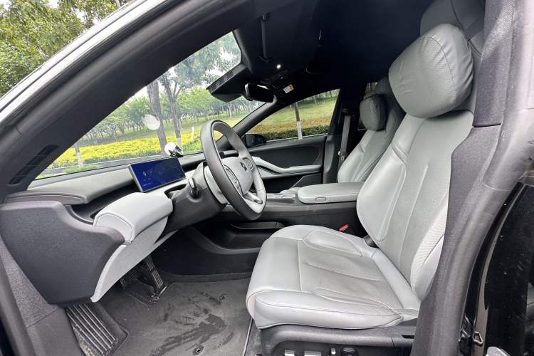 Used Nio ET5T 2024 75kWh Touring Interior 3