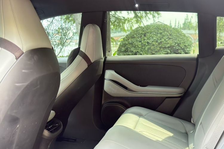 Used Nio ET5T 2024 75kWh Touring Interior 3
