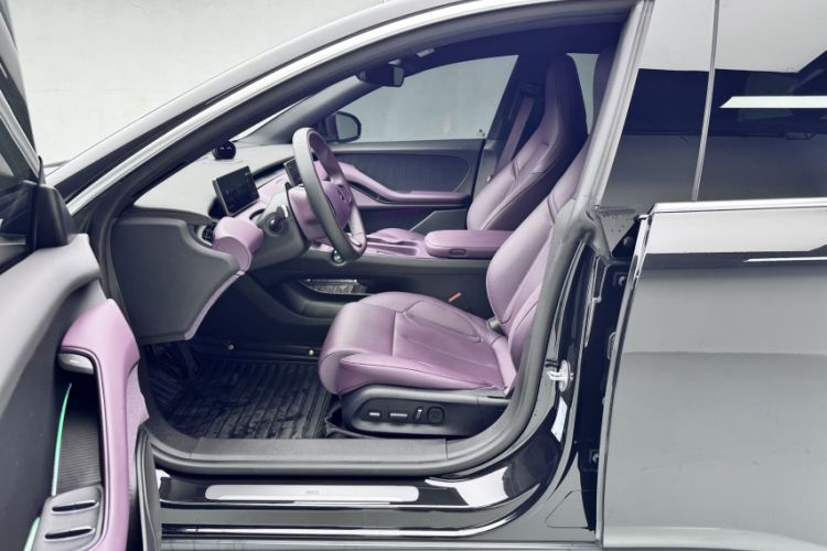 Used Nio ET5T 2024 75kWh Touring Interior 3