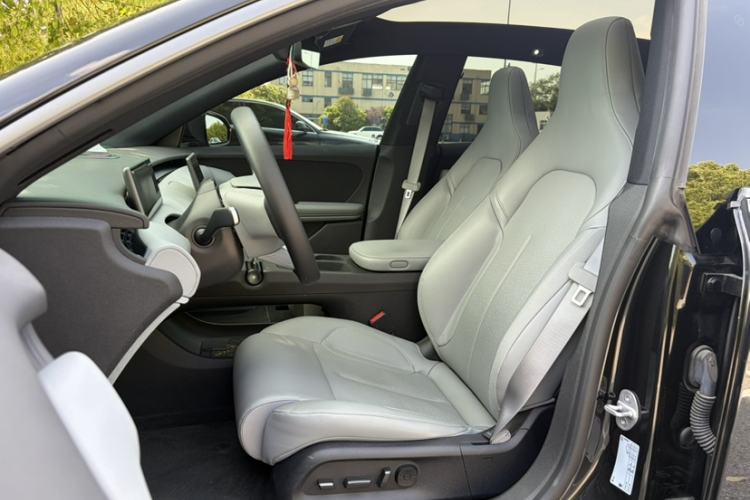 Used Nio ET5T 2024 75kWh Touring Interior 3