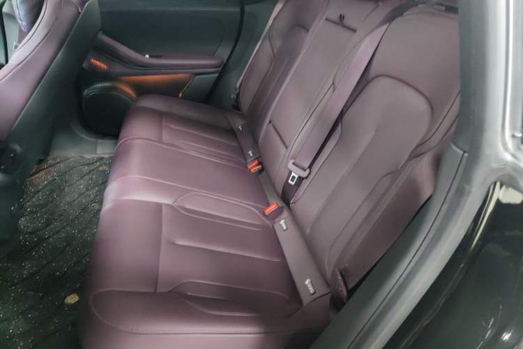 Used Nio ET5T 2024 75kWh Touring Interior 4