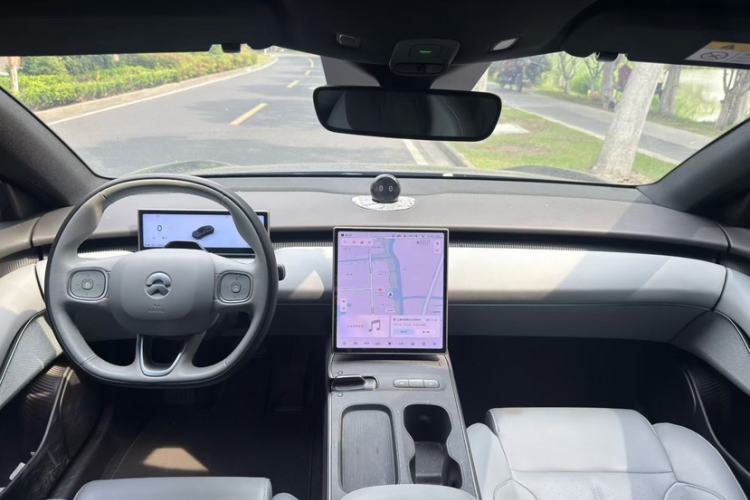 Used Nio ET5T 2024 75kWh Touring Interior 4
