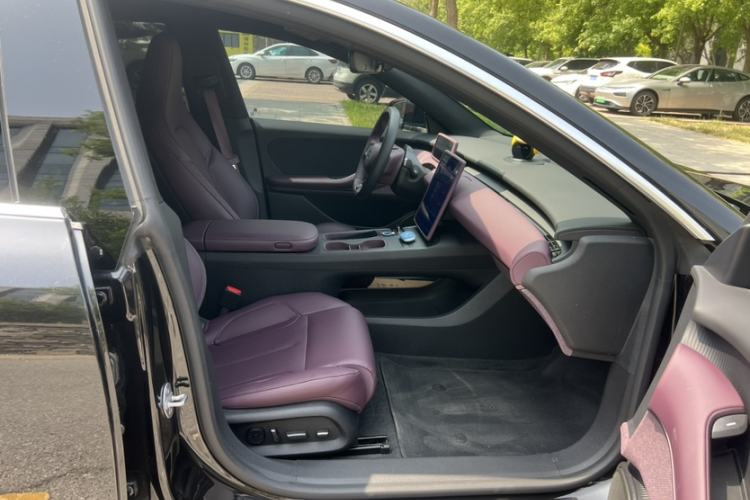 Used Nio ET5T 2024 75kWh Touring Interior 4