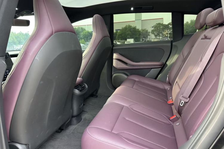 Used Nio ET5T 2024 75kWh Touring Interior 4