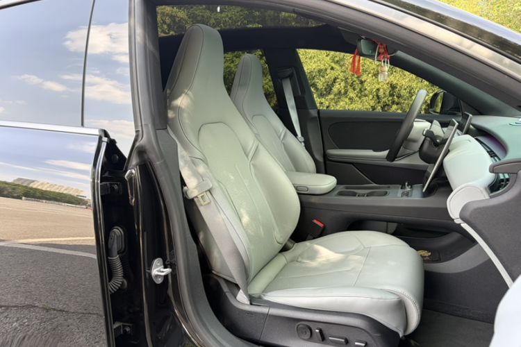Used Nio ET5T 2024 75kWh Touring Interior 4