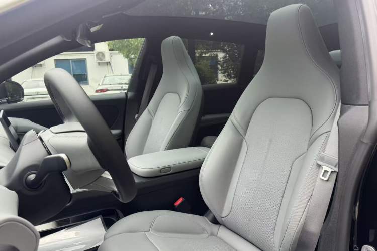 Used Nio ET5T 2024 75kWh Touring Interior 6
