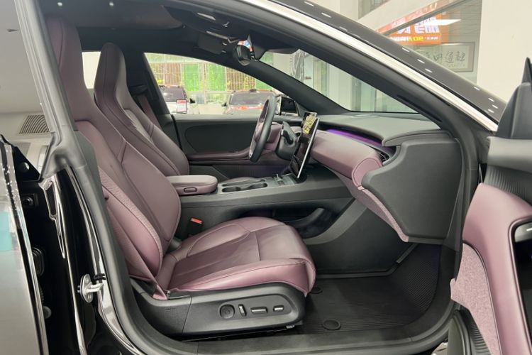 Used Nio ET5T 2024 75kWh Touring Interior 6