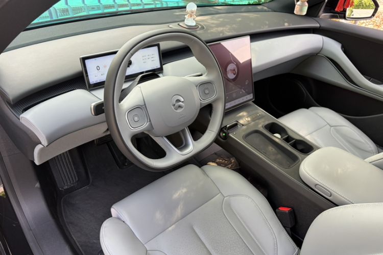 Used Nio ET5T 2024 75kWh Touring Interior 6