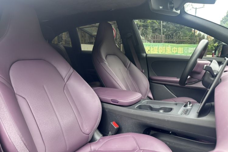 Used Nio ET5T 2024 75kWh Touring Interior 8