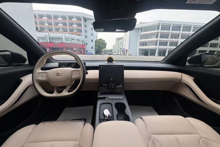 Used Nio ET5T 2024 75kWh Touring Interior 8