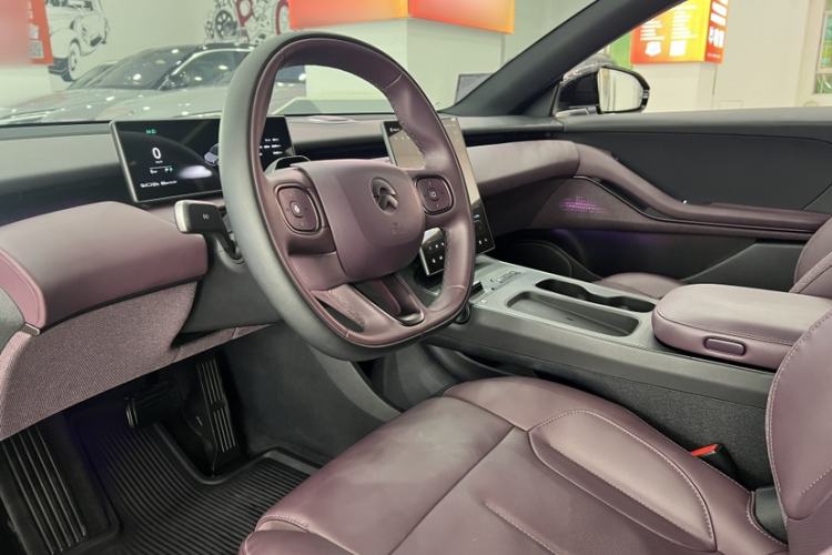 Used Nio ET5T 2024 75kWh Touring Interior 8