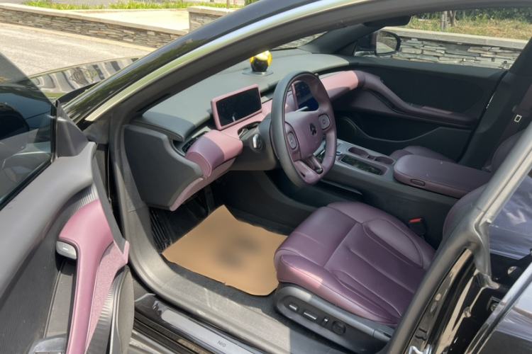 Used Nio ET5T 2024 75kWh Touring Interior 8