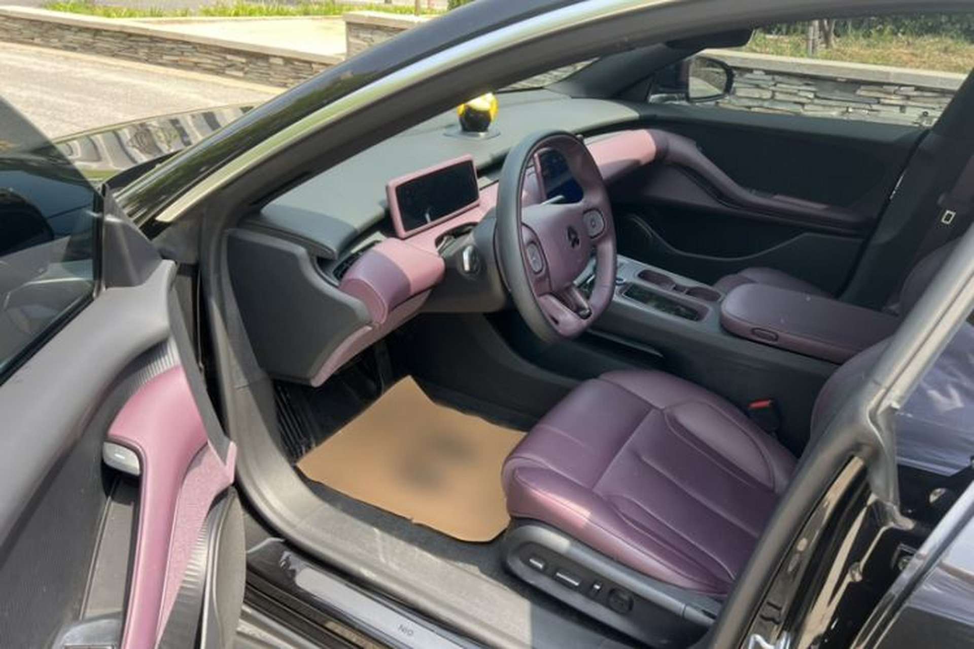 Used Nio ET5T 2024 75kWh Touring Interior 8