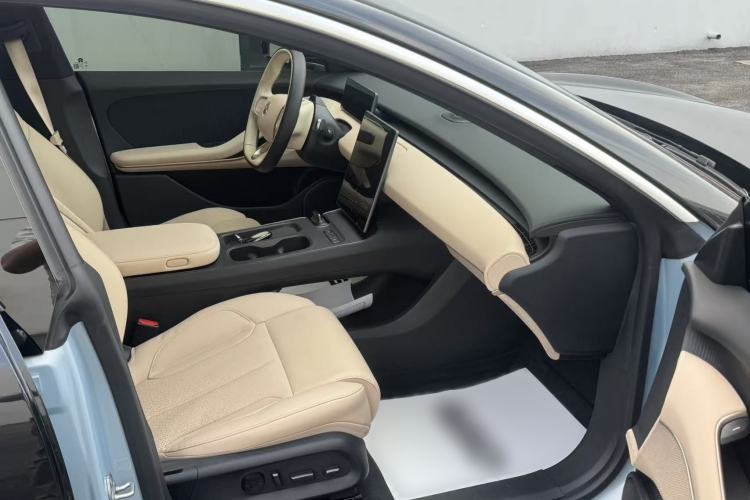 Used Nio ET5T 2024 75kWh Touring Interior 9
