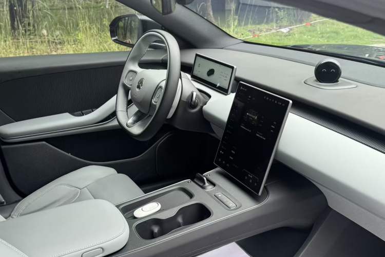 Used Nio ET5T 2024 75kWh Touring Interior 9