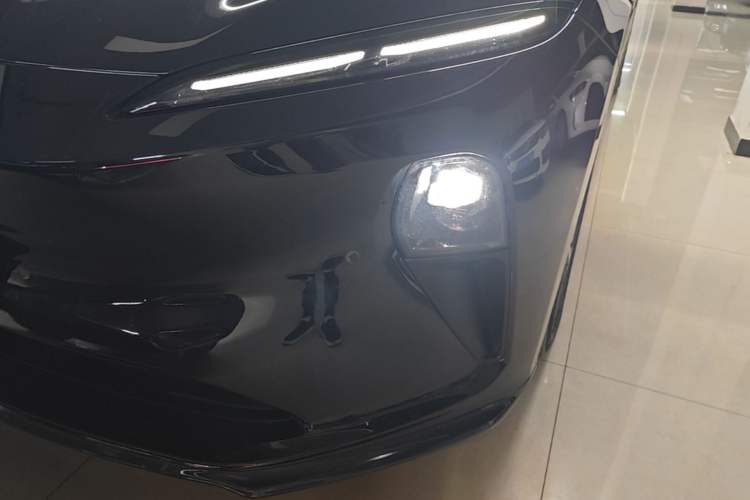 Used Nio ET5T 2024 75kWh Touring Left Front Headlight
