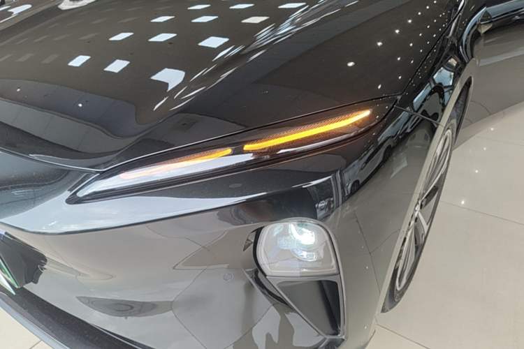 Used Nio ET5T 2024 75kWh Touring Left Front Headlight