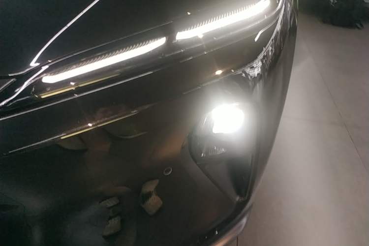 Used Nio ET5T 2024 75kWh Touring Left Front Headlight