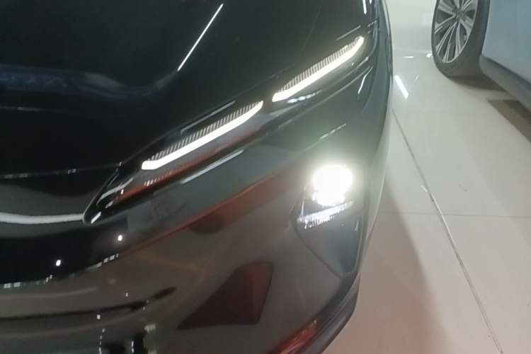 Used Nio ET5T 2024 75kWh Touring Left Front Headlight