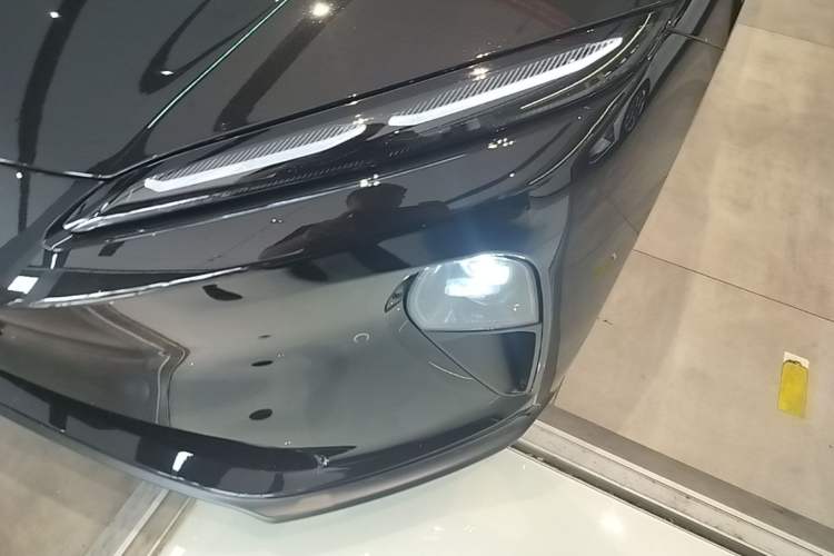 Used Nio ET5T 2024 75kWh Touring Left Front Headlight