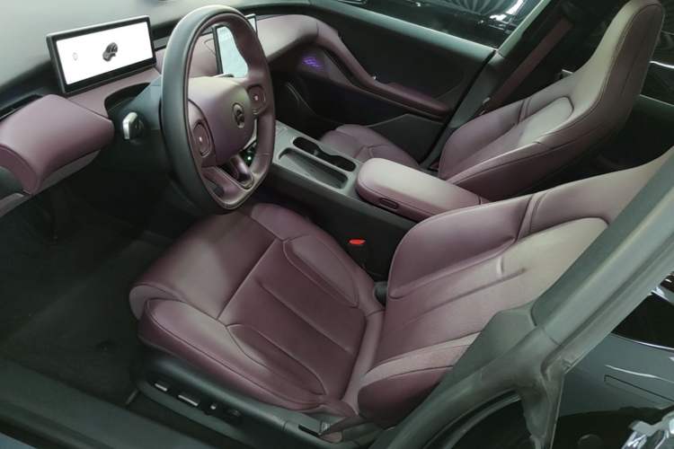 Used Nio ET5T 2024 75kWh Touring Left Front Seat