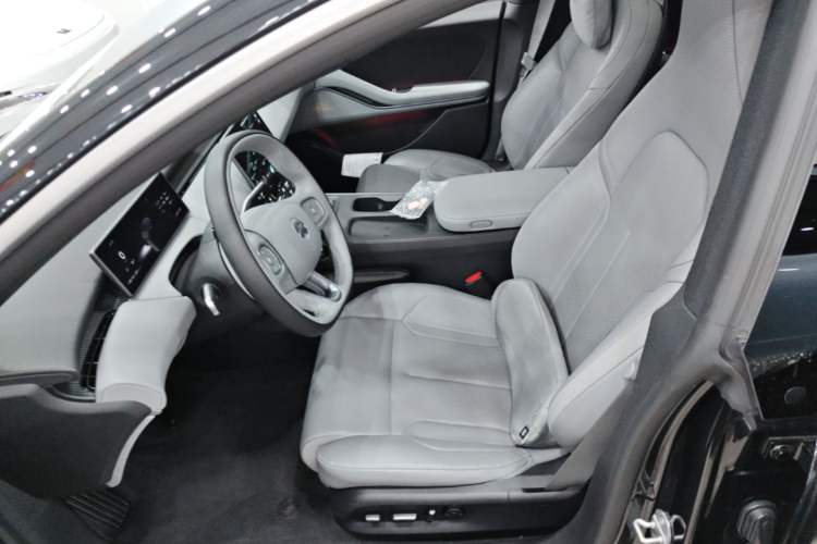 Used Nio ET5T 2024 75kWh Touring Left Front Seat
