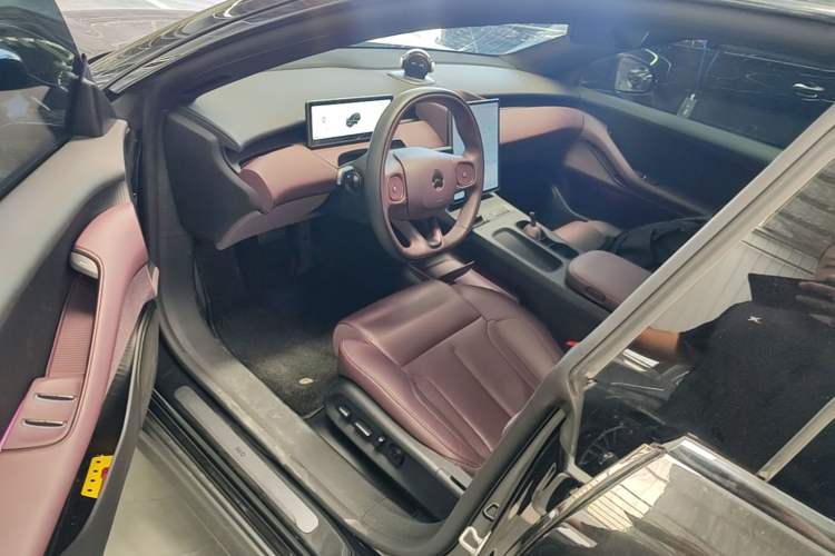 Used Nio ET5T 2024 75kWh Touring Left Front Seat