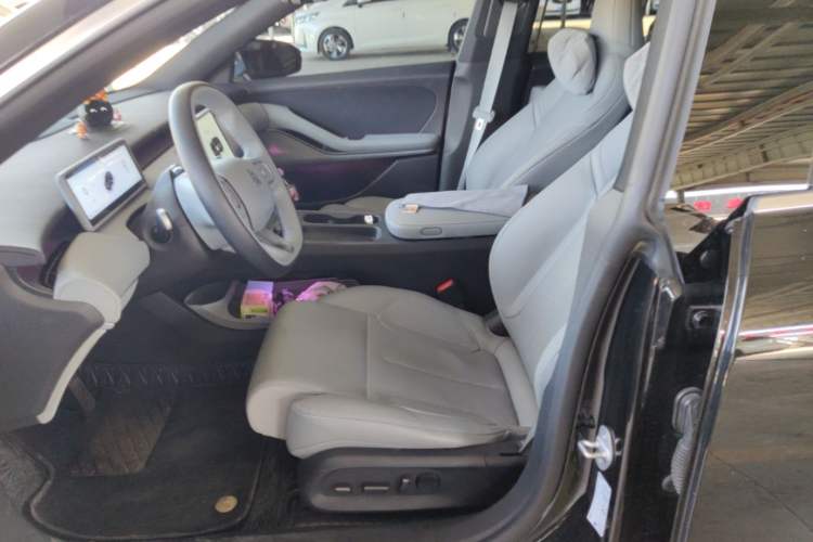 Used Nio ET5T 2024 75kWh Touring Left Front Seat