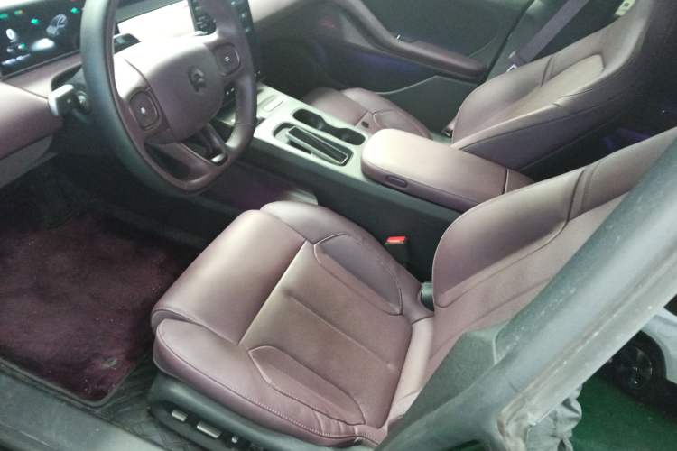 Used Nio ET5T 2024 75kWh Touring Left Front Seat