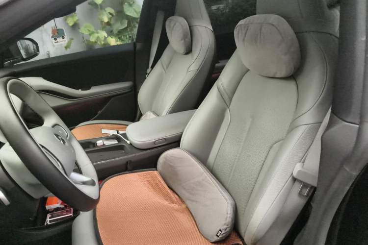 Used Nio ET5T 2024 75kWh Touring Left Front Seat