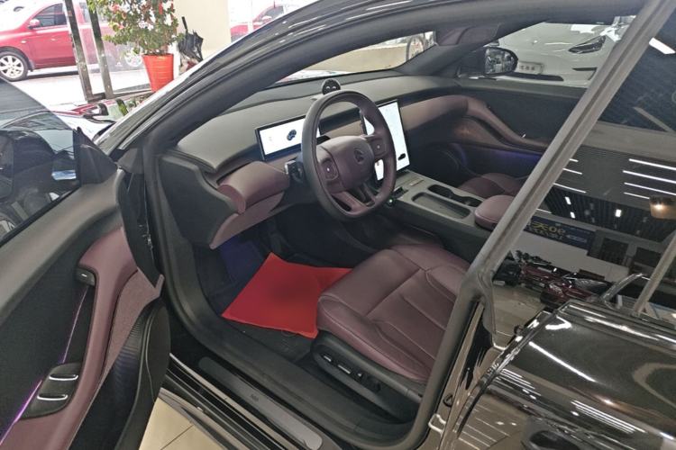 Used Nio ET5T 2024 75kWh Touring Left Front Seat
