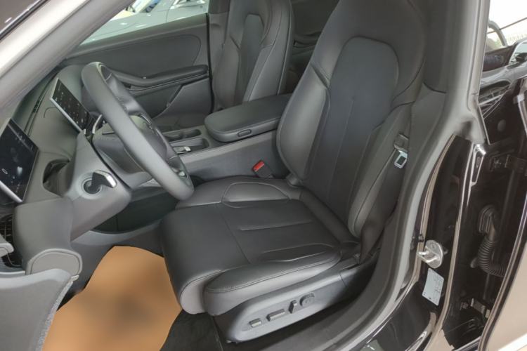 Used Nio ET5T 2024 75kWh Touring Left Front Seat