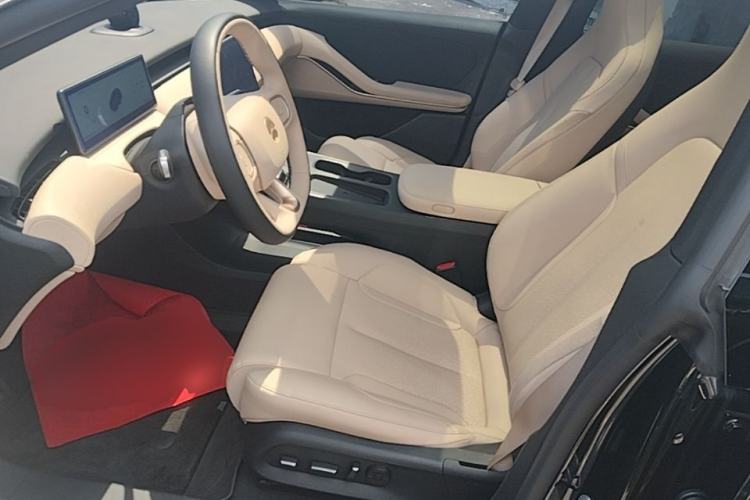 Used Nio ET5T 2024 75kWh Touring Left Front Seat