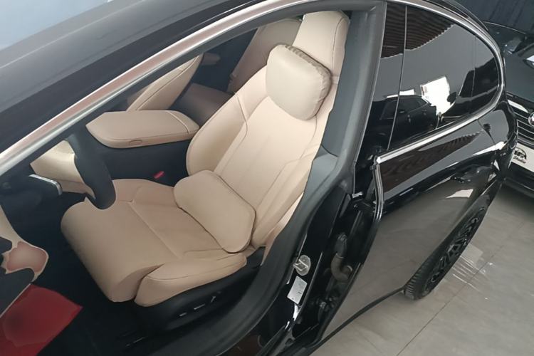 Used Nio ET5T 2024 75kWh Touring Left Front Seat
