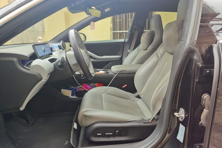Used Nio ET5T 2024 75kWh Touring Left Front Seat