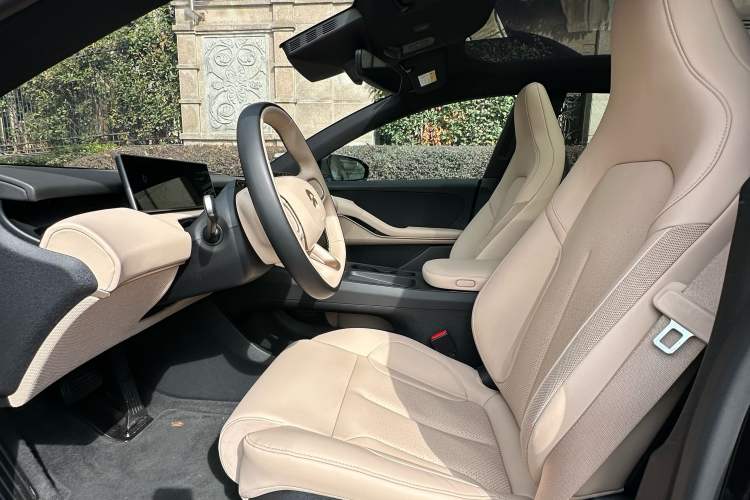 Used Nio ET5T 2024 75kWh Touring Left Front Seat
