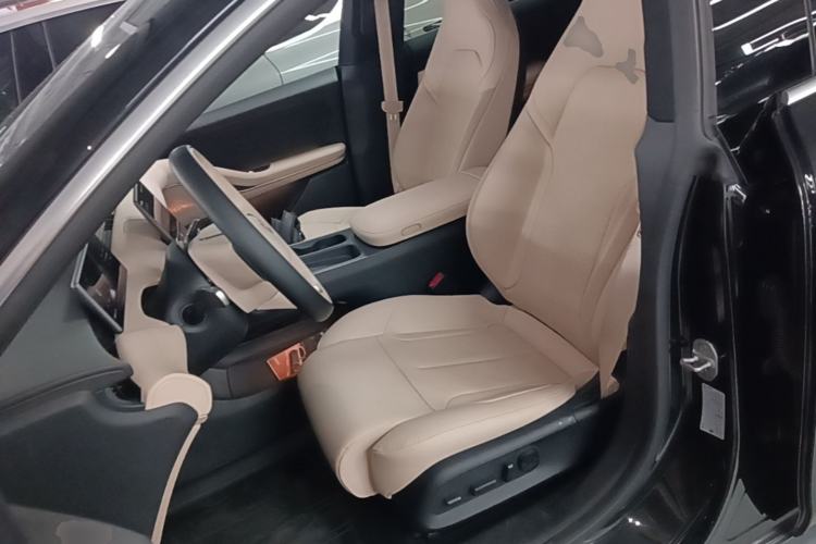 Used Nio ET5T 2024 75kWh Touring Left Front Seat