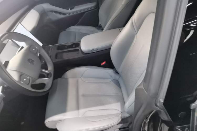 Used Nio ET5T 2024 75kWh Touring Left Front Seat