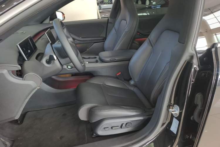 Used Nio ET5T 2024 75kWh Touring Left Front Seat