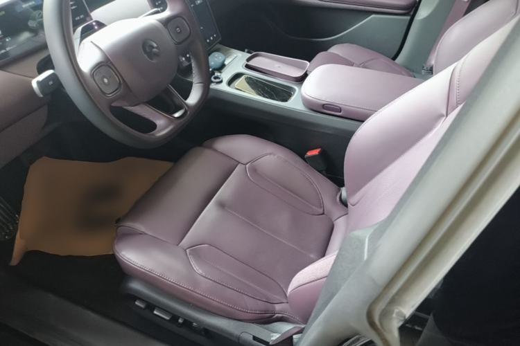 Used Nio ET5T 2024 75kWh Touring Left Front Seat