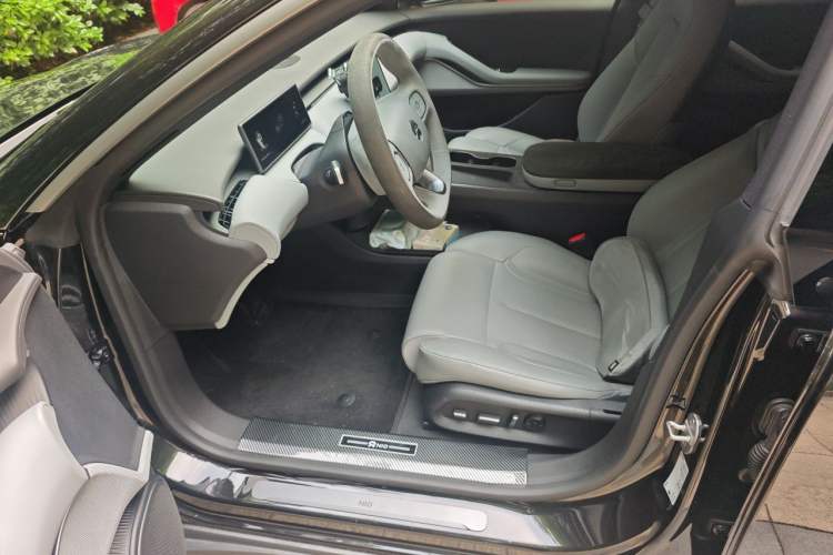 Used Nio ET5T 2024 75kWh Touring Left Front Seat
