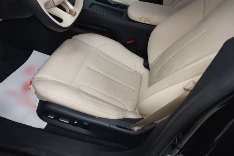 Used Nio ET5T 2024 75kWh Touring Left Front Seat